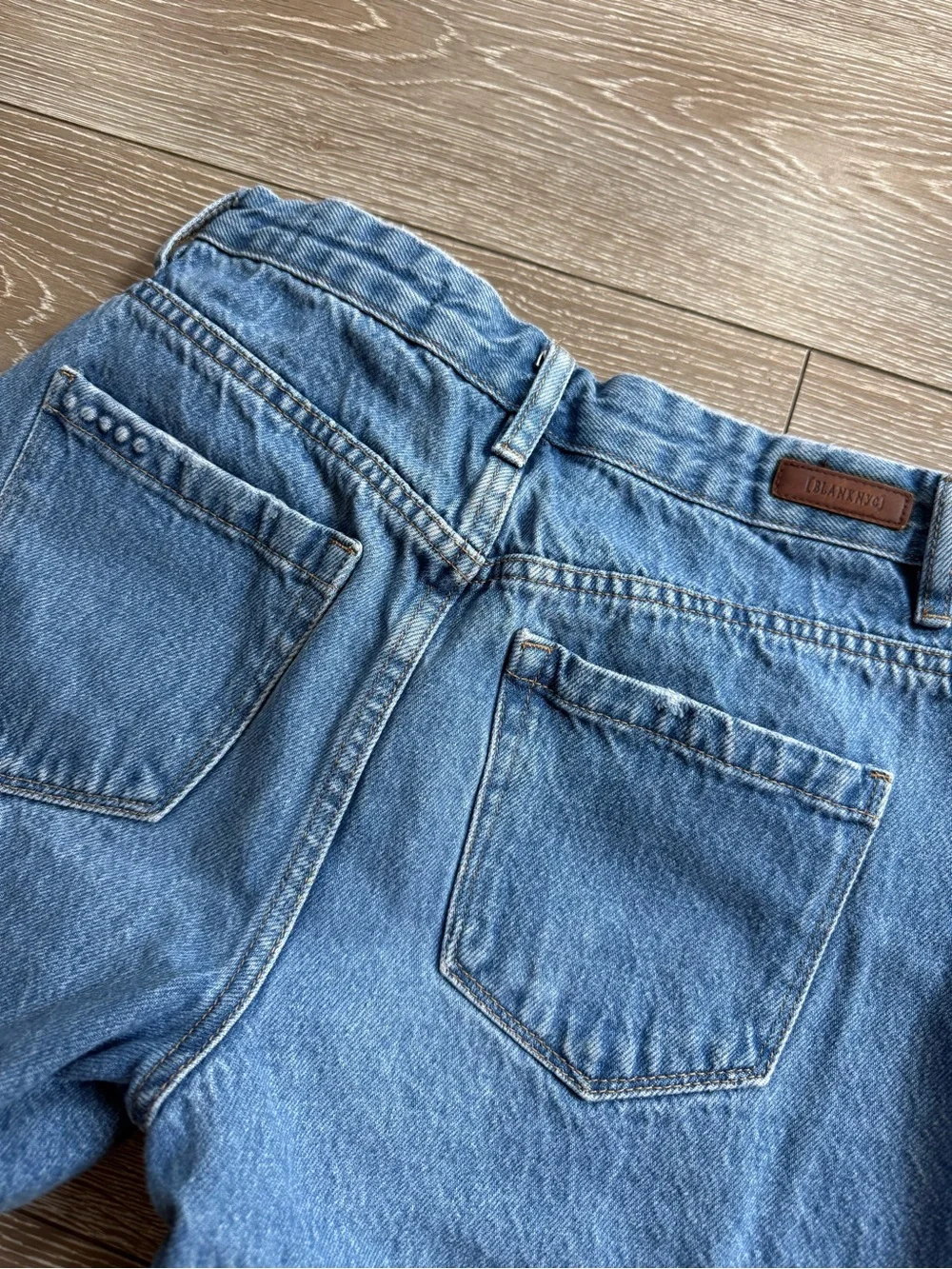 Blank NYC blue denim shorts 26 The Perry Rewrite The Stars Denim Mom Jean
